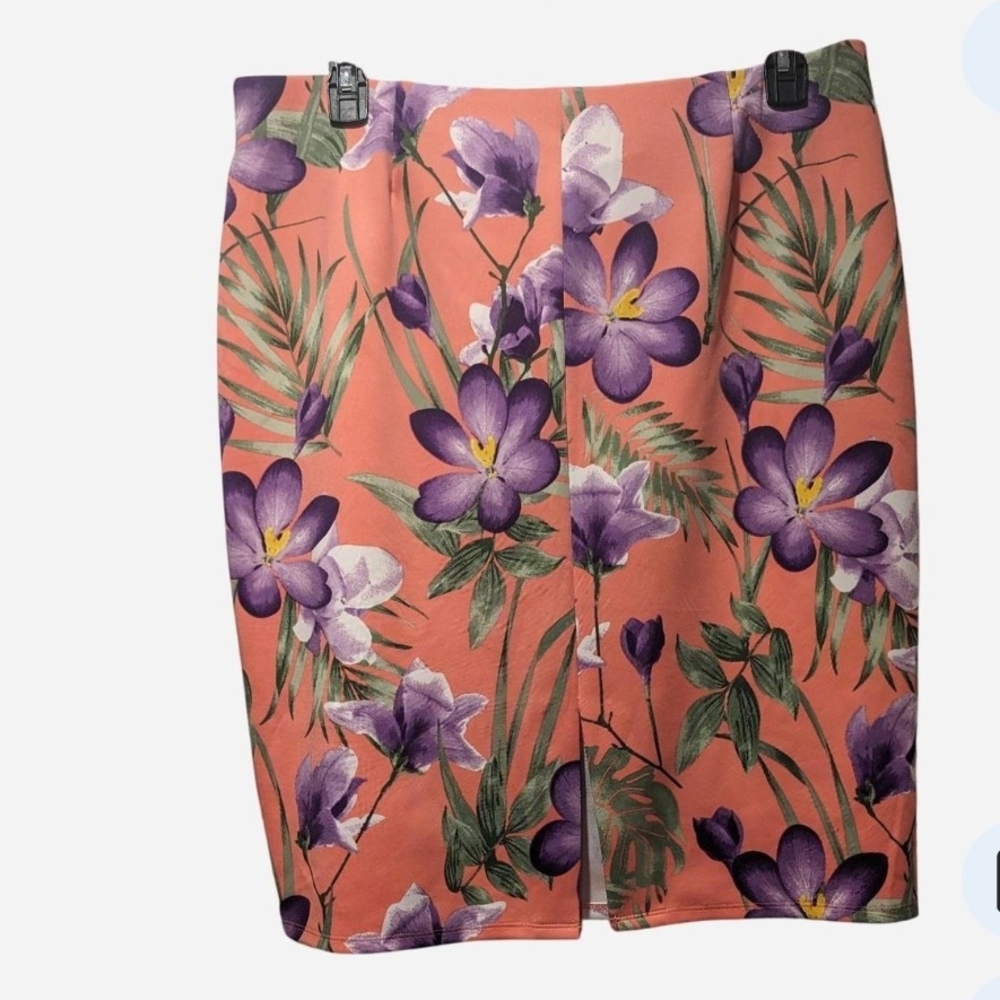 Pre-owned NYC Floral Pencil Skirt - Pink and Purple - Picture 2 of 5